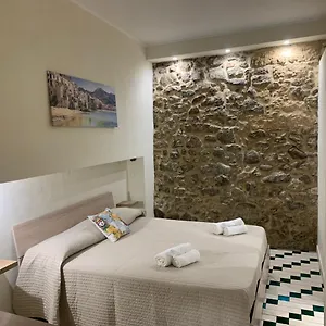 Vitrani's House Appartamento Cefalù